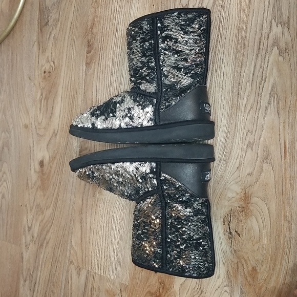 UGG Girls Black Silver Sequin Sparkle Warm Shimmer Shine Winter Boots Size 6 - Picture 6 of 12